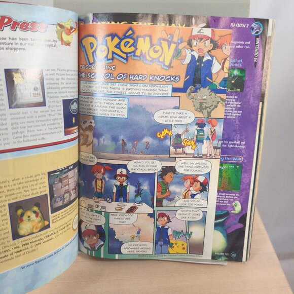 Nintendo Power Volume 125 with Catwoman poster and Pokemon comic - Picture 5 of 6
